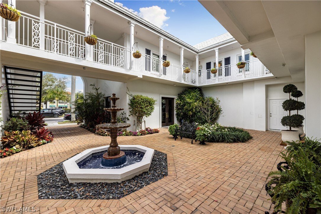 Condo in Naples, Florida, United States 4 - 17393350