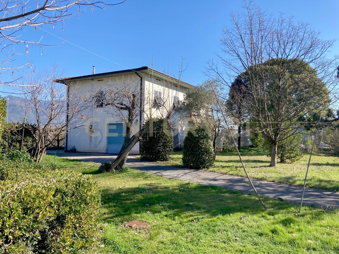 Villa in Pieve di Brancoli, Lucca, Tuscany 1 - 17391983