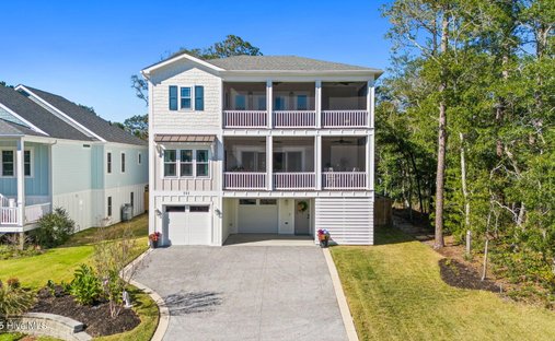 House in Oak Island, North Carolina, United States 1