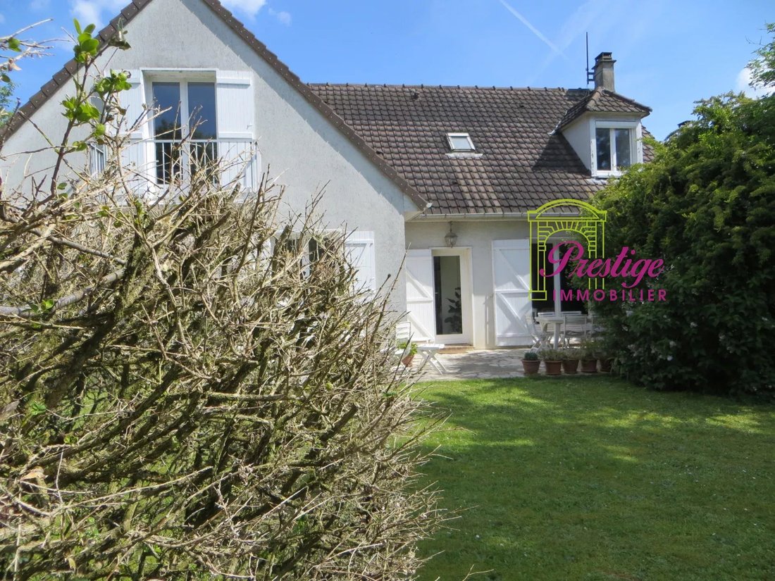 Haus in Nord Ouest, Le Mesnil-le-Roi, Frankreich 1 - 17127353