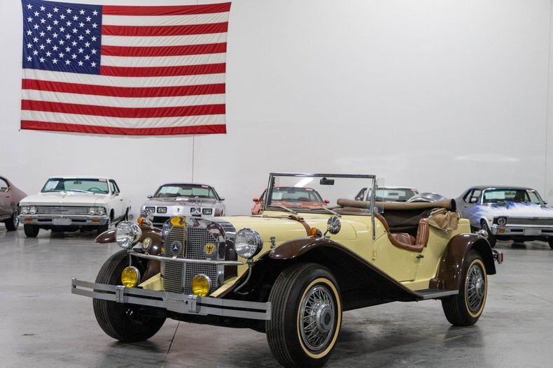 Cabriolet in Plainfield, United States 1 - 17393700