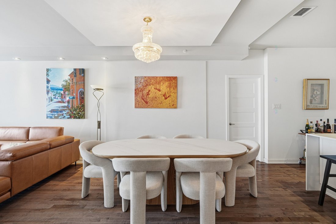 Condo in Mount Royal, Quebec, Canada 4 - 16934087