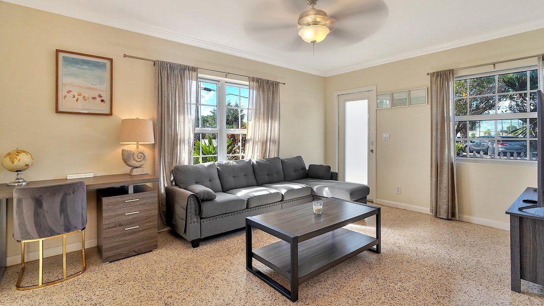 Lake Worth, Florida, United States 5 - 17391724
