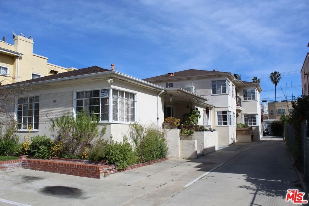 Los Angeles, California, United States 5 - 17390405