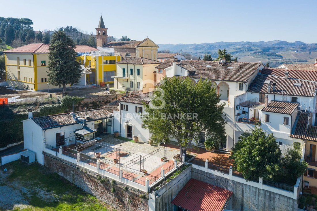 Villa in Montenovo, Emilia-Romagna, Italy 2 - 17392676