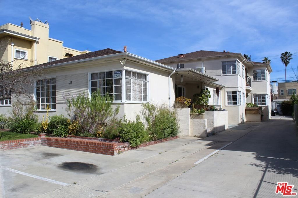 Los Angeles, California, United States 1 - 17390405