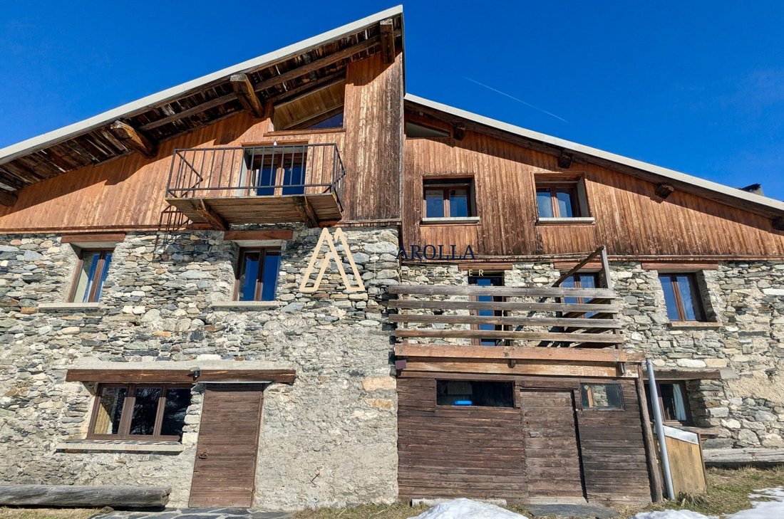 Chalet in Bourg-Saint-Maurice, Auvergne-Rhône-Alpes, France 3 - 17393194