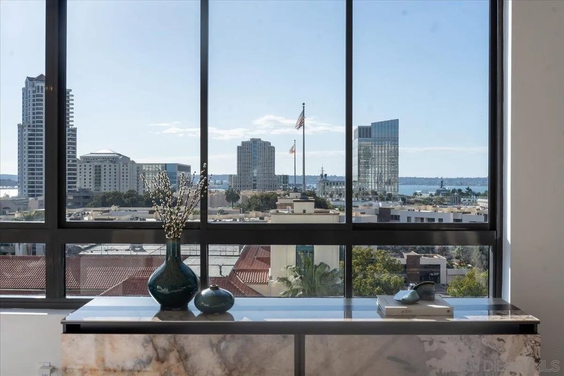 Condo in San Diego, California, United States 5 - 17390528
