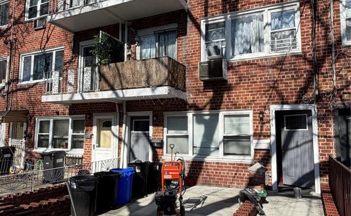House in New York, New York, United States 1