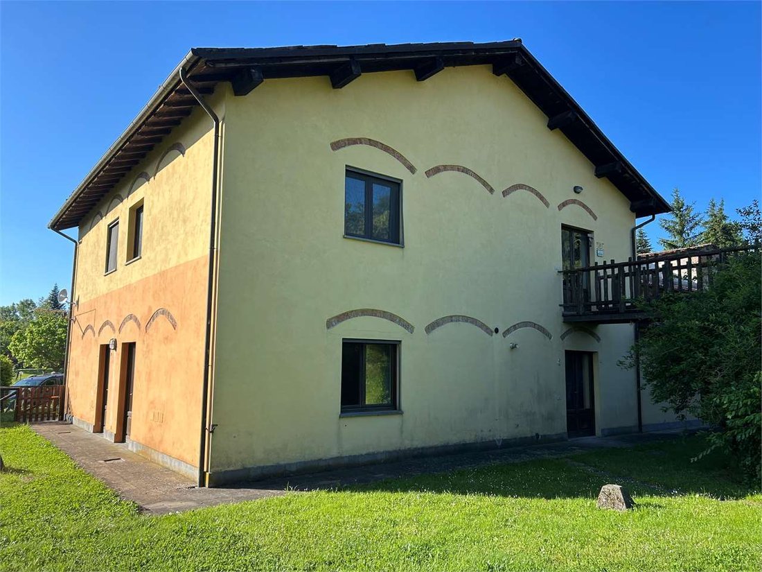 Estate in Castelnuovo di Garfagnana, Tuscany, Italy 4 - 17391328