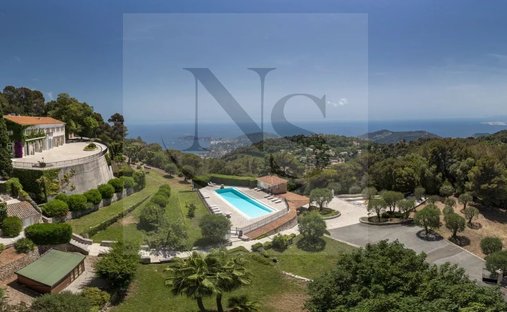 Estate in Villefranche-sur-Mer, Provence-Alpes-Côte d'Azur, France 1