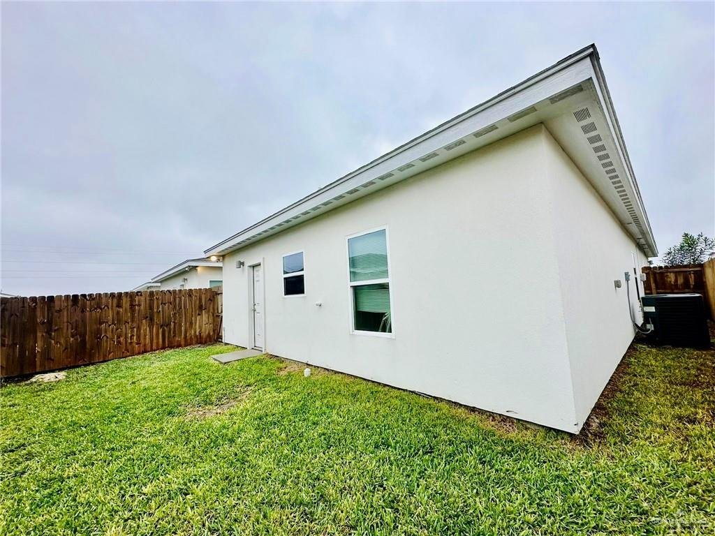 Edinburg, Texas, United States 5 - 17390093