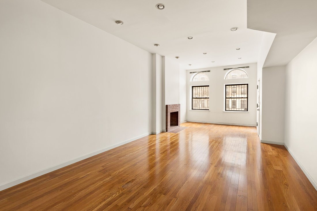 House in New York, New York, United States 2 - 17393237