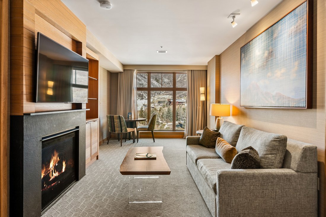 Condo in Snowmass Village, Colorado, United States 2 - 17393246