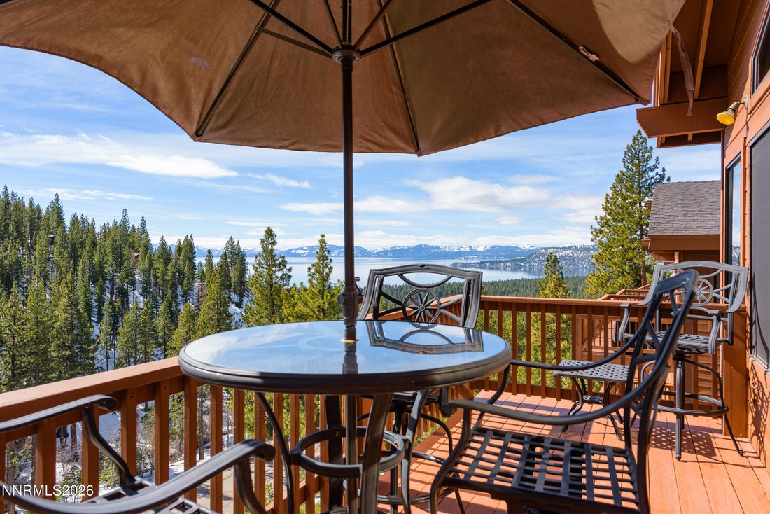 Condo in Incline Village, Nevada, United States 1 - 17389917