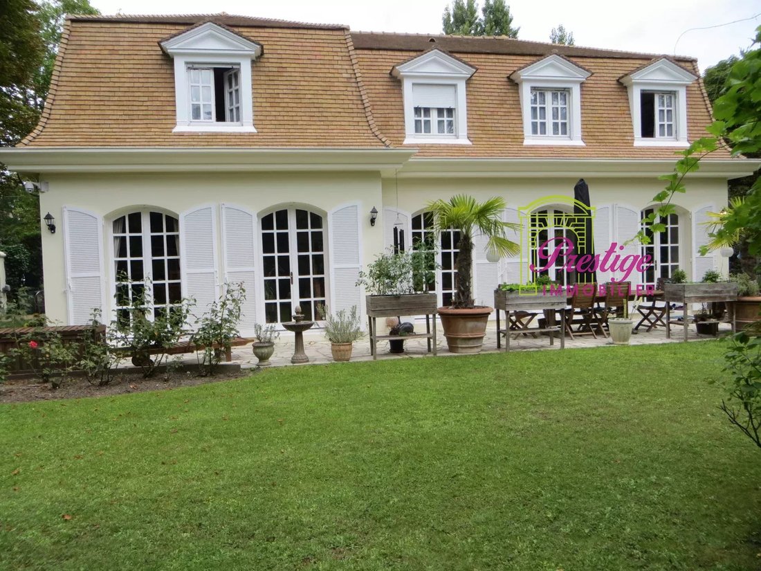Estate in Napoleon, Maisons-Laffitte, France 3 - 16008416