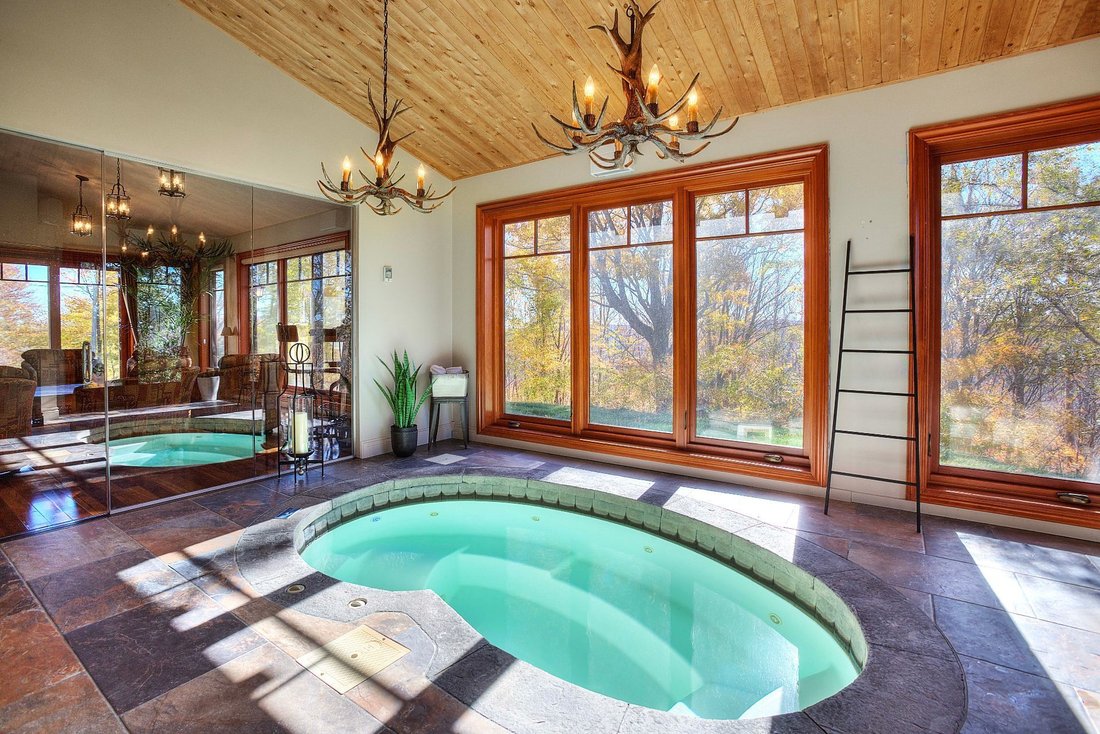 House in Saint-Sauveur, Quebec, Canada 4 - 16669862