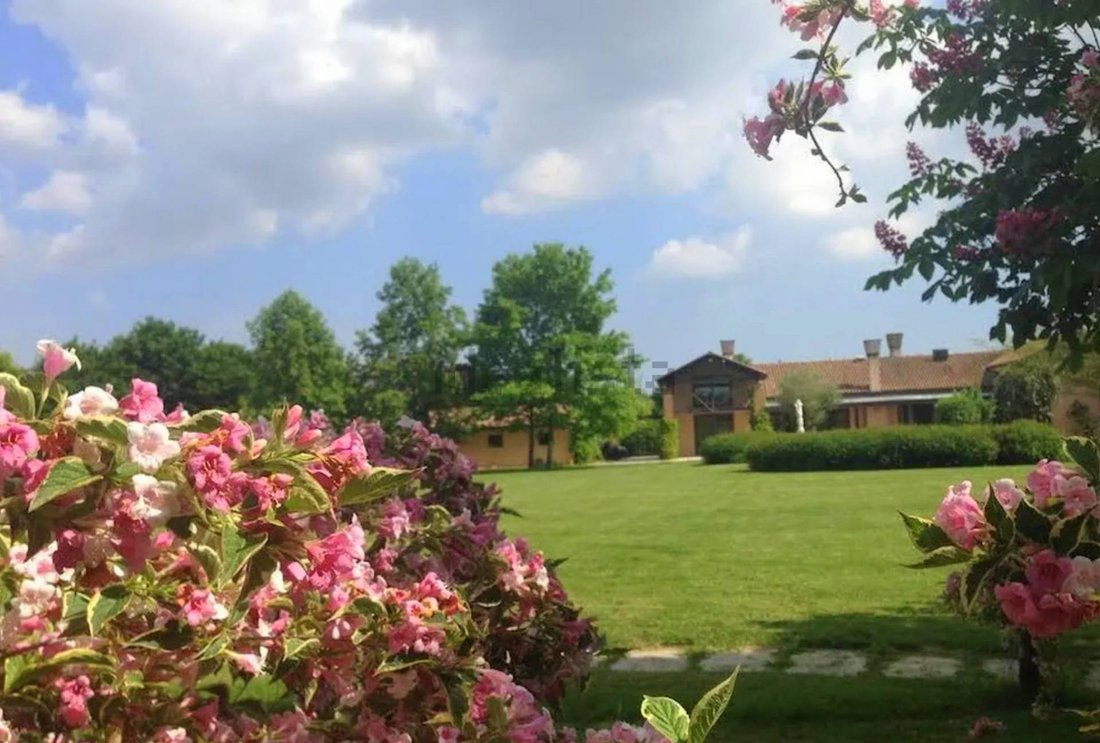 Villa in San Biagio di Callalta, Veneto, Italy 1 - 17390283