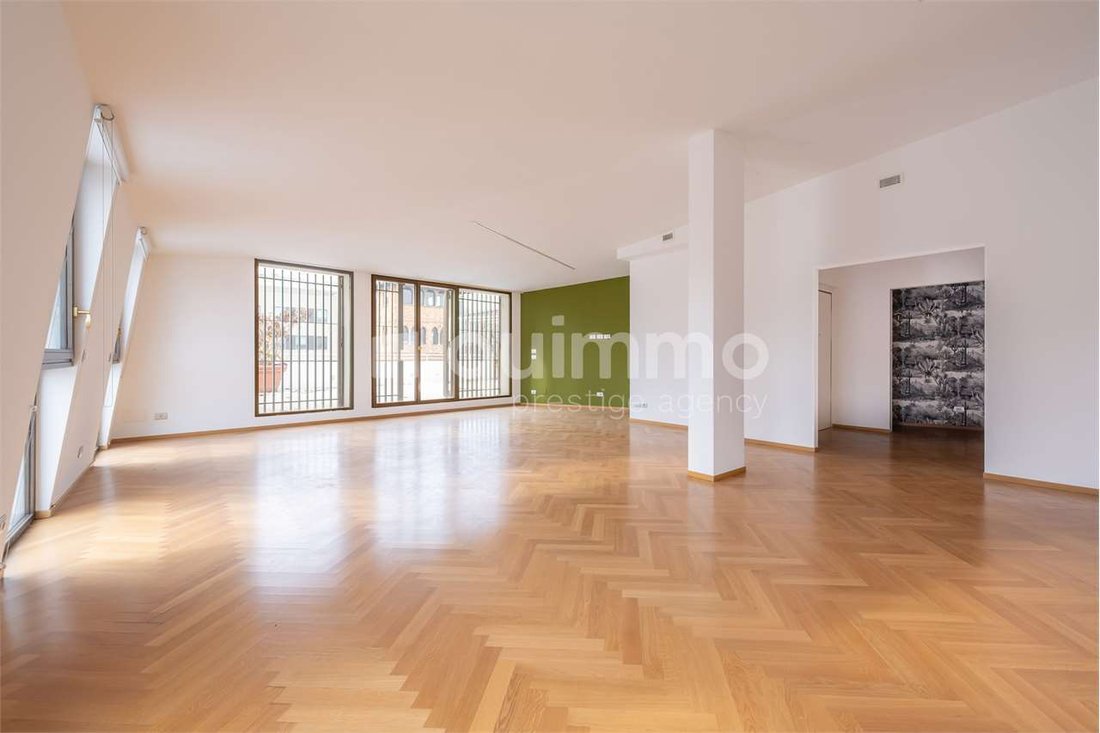 Apartment in Historic Center, Milan, Lombardy 3 - 17391331