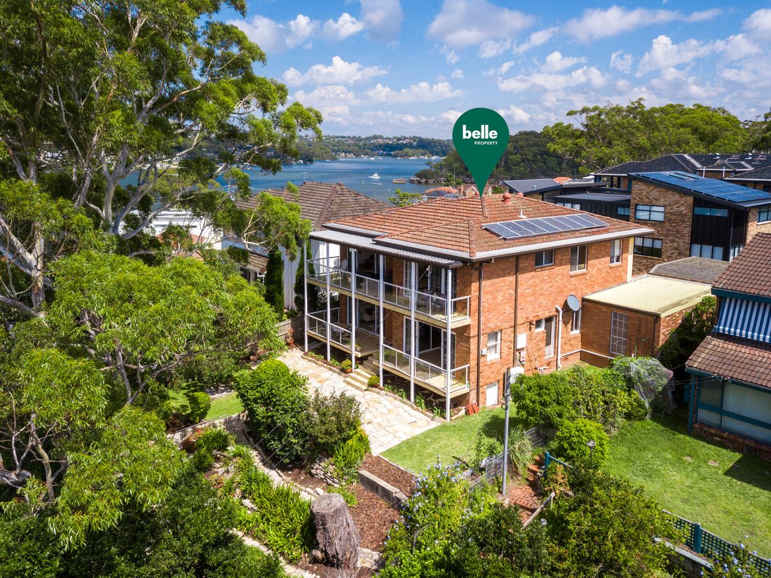 Elevated Family Oasis With In Connells Point, New South Wales ...