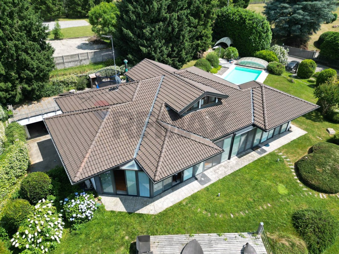 Villa in Sumirago, Lombardy, Italy 1 - 17392680