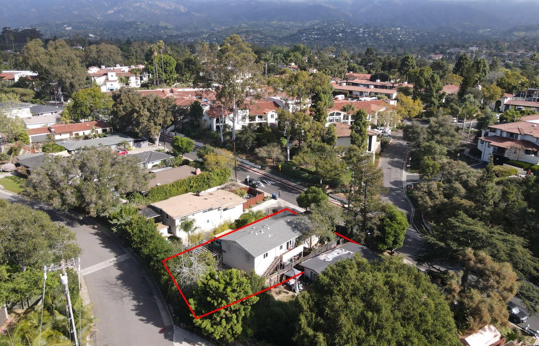 Santa Barbara, California, United States 2 - 17389896