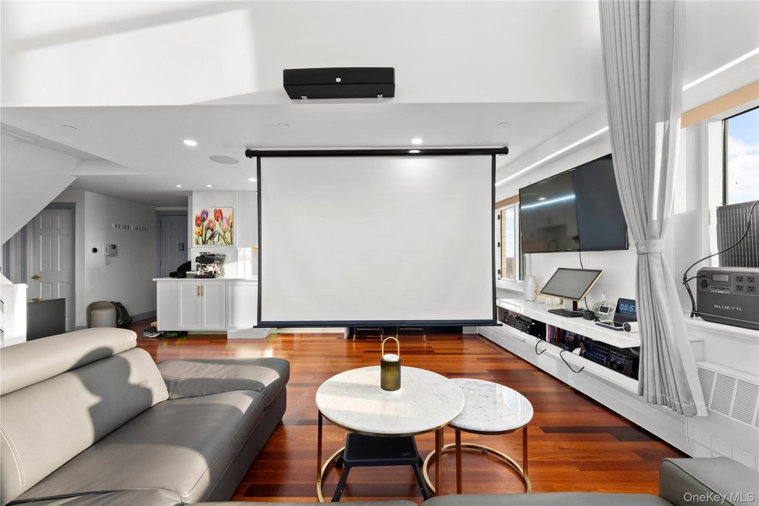 Condo in New York, New York, United States 4 - 17390230