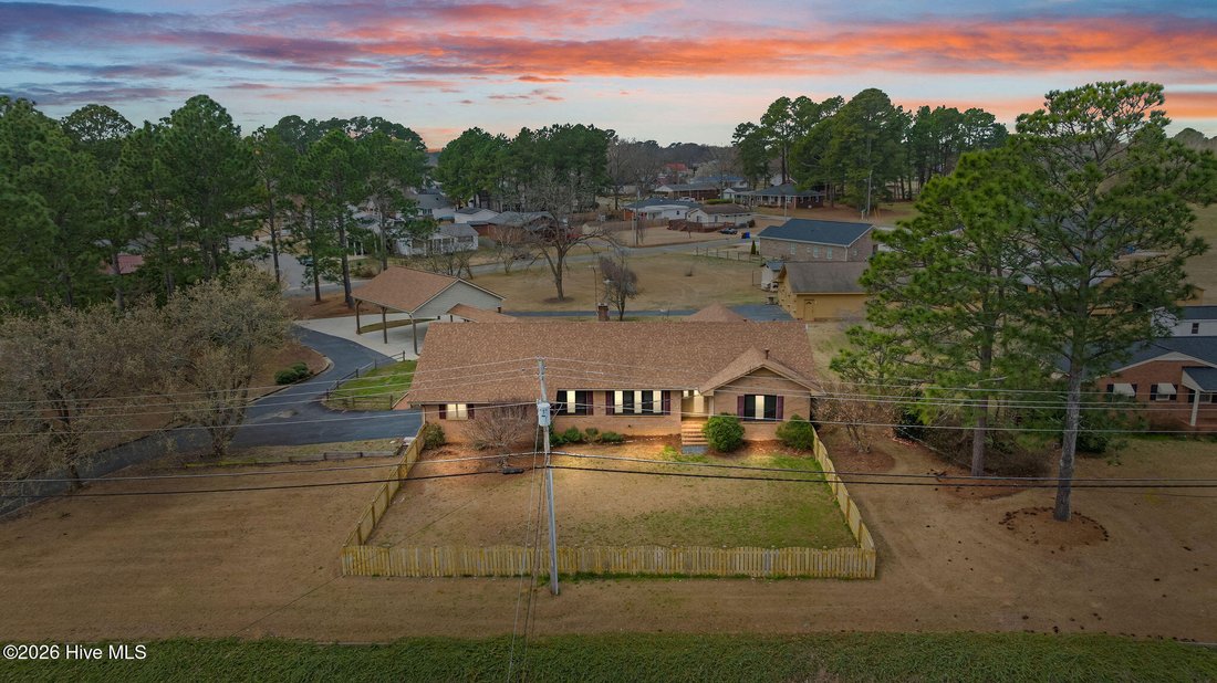 House in Benson, North Carolina, United States 1 - 17393957