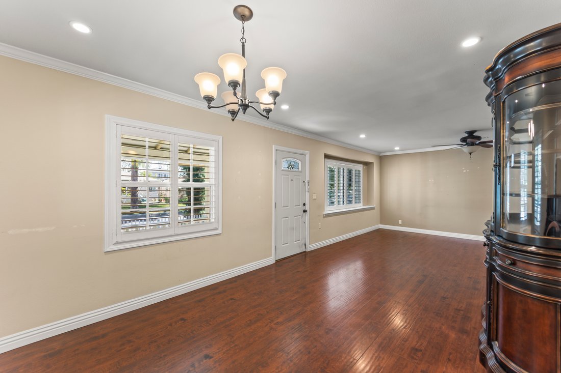 House in Signal Hill, California, United States 3 - 17389879