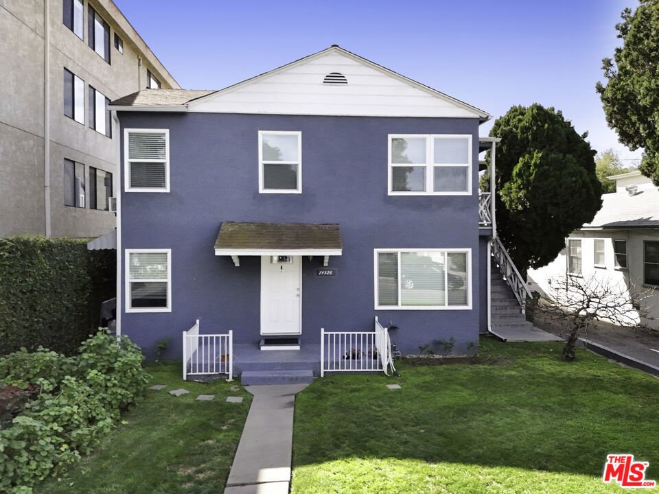 Los Angeles, California, United States 3 - 17393522