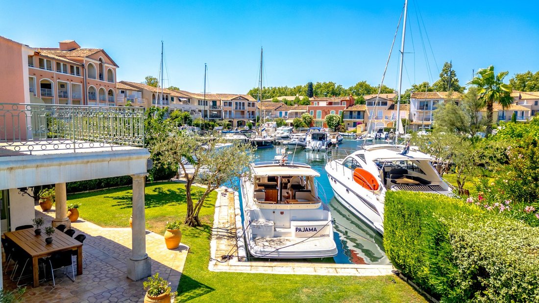 House in Grimaud, Provence-Alpes-Côte d'Azur, France 4 - 16274836