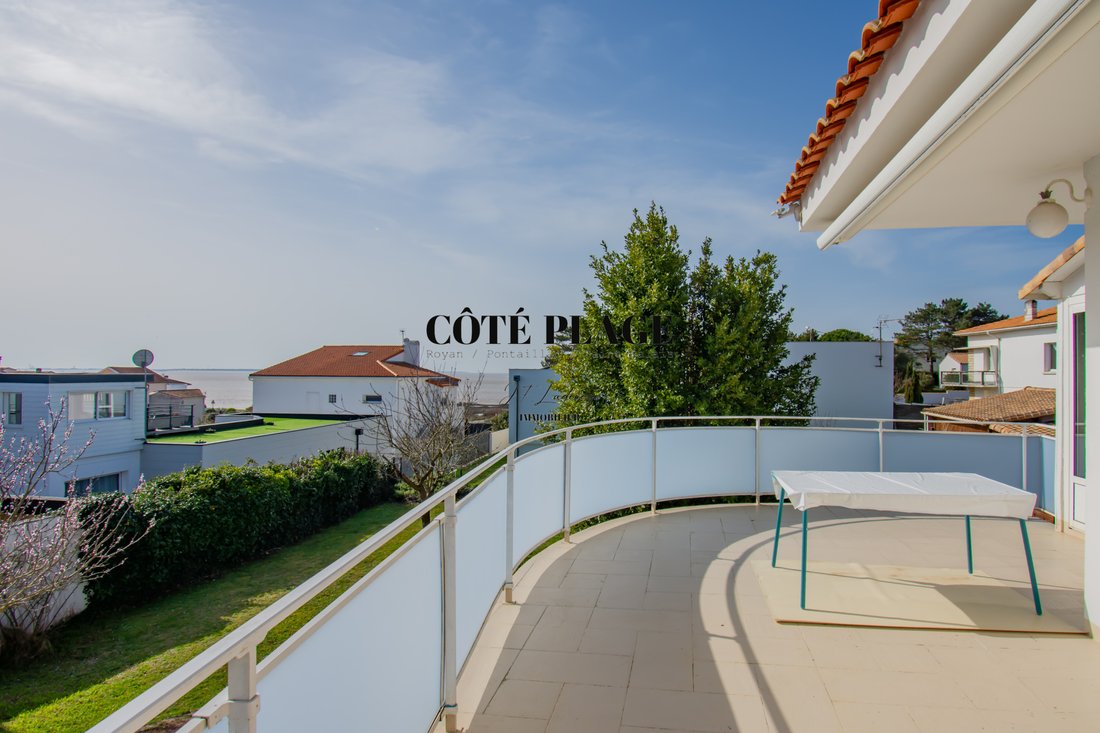 House in Vaux-sur-Mer, Nouvelle-Aquitaine, France 2 - 17391417