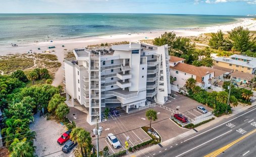 Condo in St. Pete Beach, Florida, United States 1