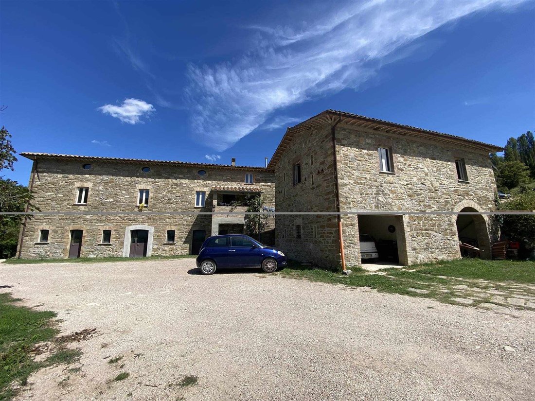 Farm Ranch in Gubbio, Umbria, Italy 3 - 17392085