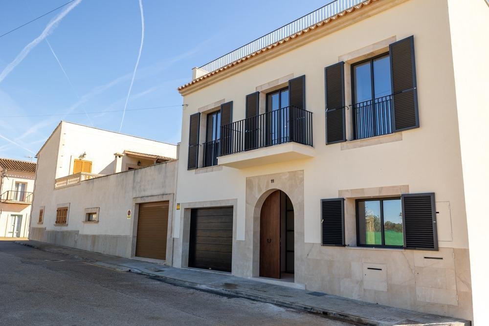 House in ses Salines, Balearic Islands, Spain 1 - 17392138