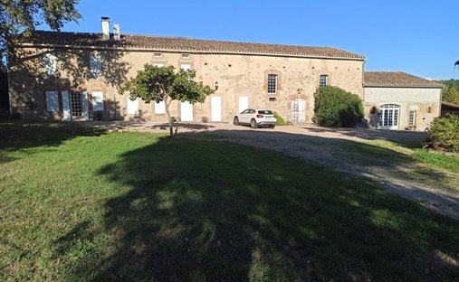 Issel, Occitania, France 1