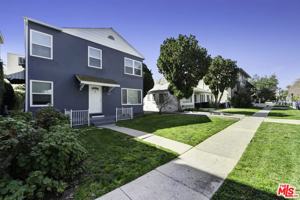 Los Angeles, California, United States 2 - 17393522