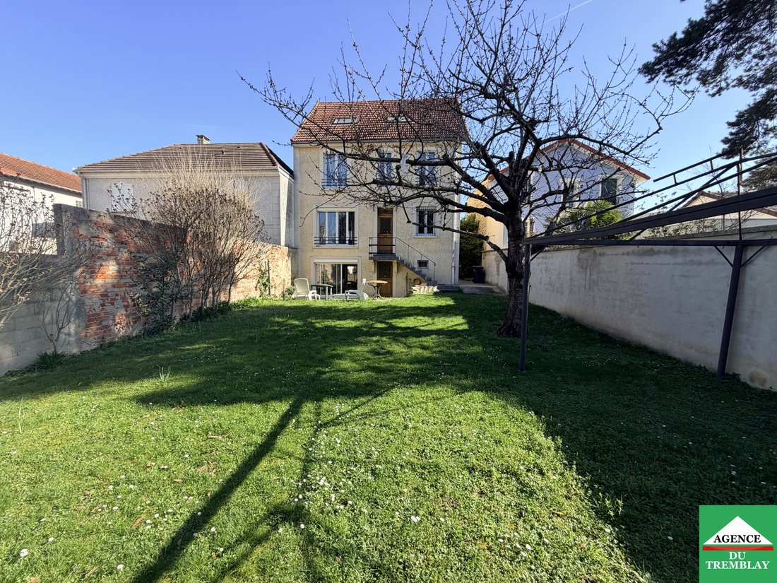 House in Quatres Cités-Simonettes-République, Champigny-sur-Marne, France 1 - 17391472