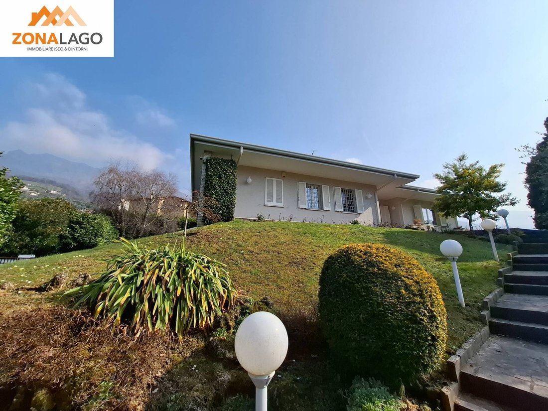 Villa in Sale Marasino, Lombardy, Italy 2 - 17392651