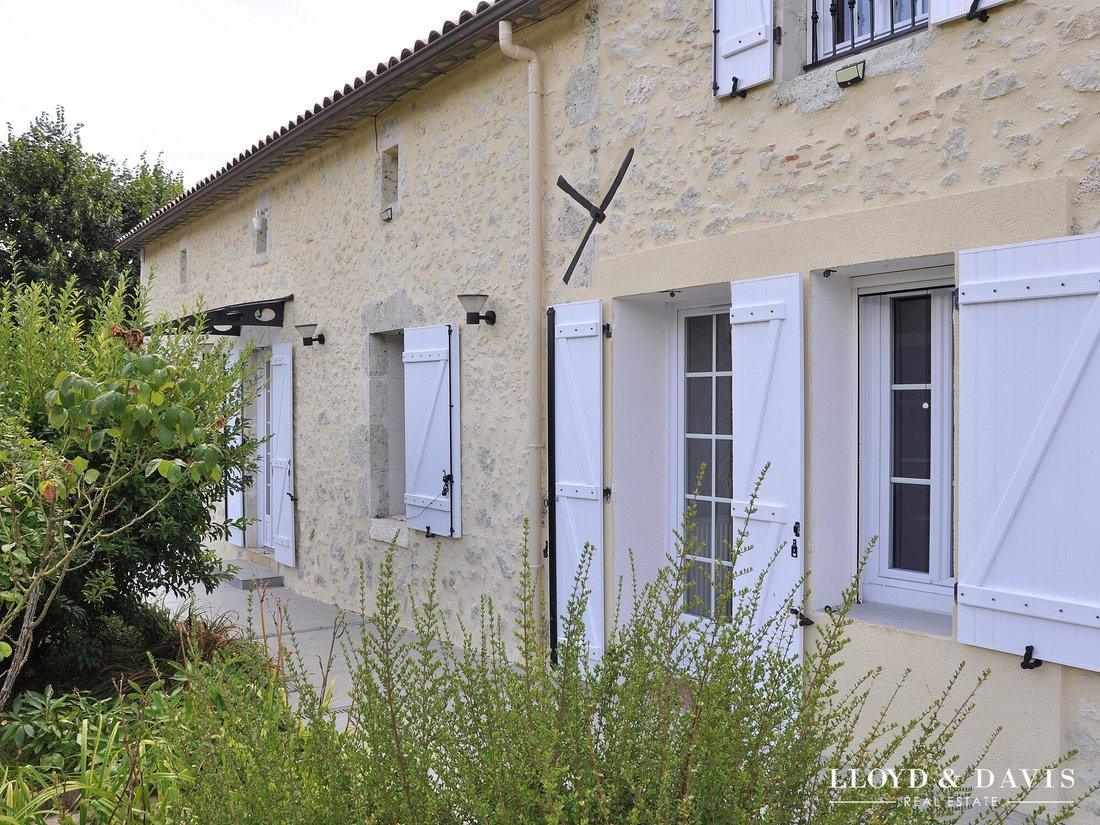 House in Saint-Méard-de-Gurçon, Nouvelle-Aquitaine, France 4 - 17393122