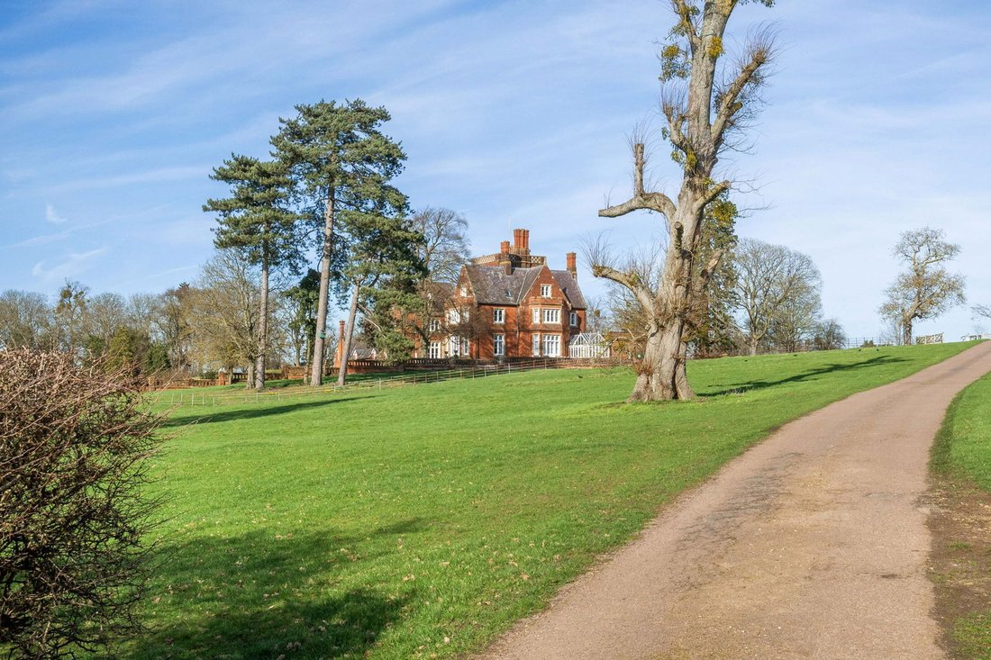 Apartment in Hertfordshire, England 4 - 17394357