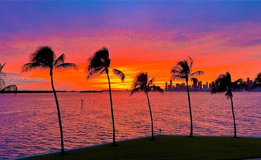 Condo in Miami Beach, Florida, United States 1