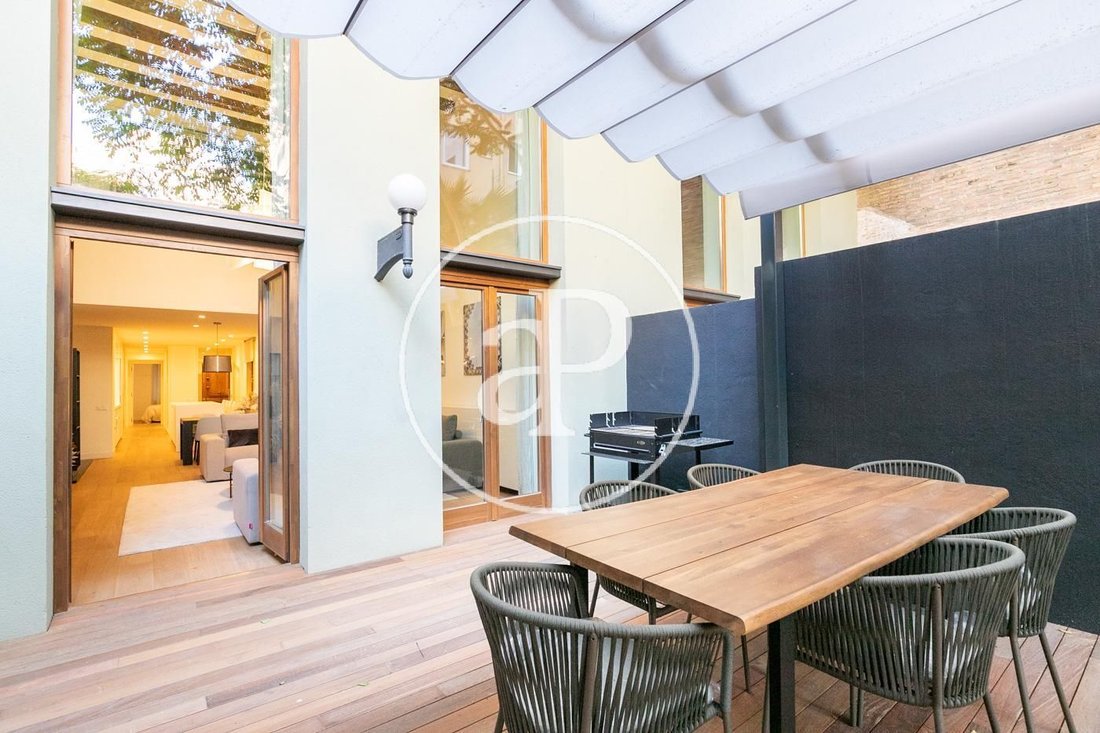 Apartment in Eixample, Barcelona, Spain 4 - 17394432