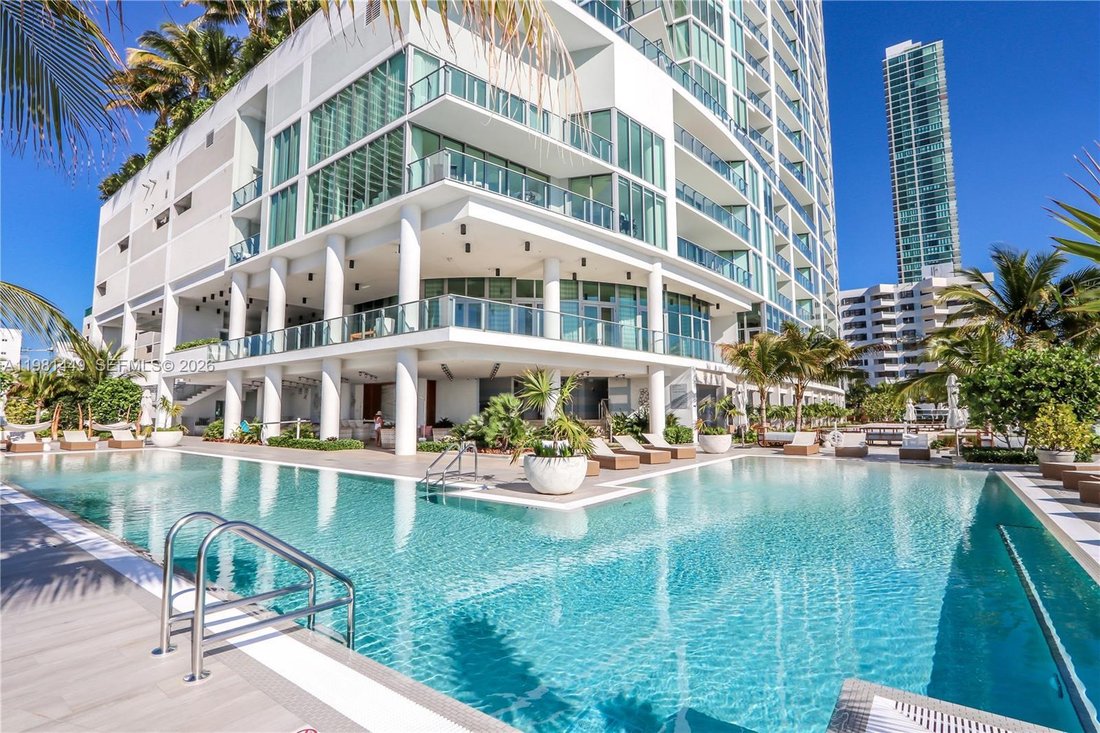 Condo in Miami, Florida, United States 3 - 17393282