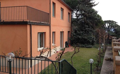Villa in Historic Center, Perugia, Italy 1