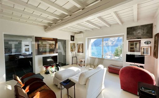 Villa in Brienno, Lombardei, Italien 1