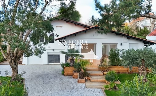 Villa in Aiguillon, Arcachon, France 1