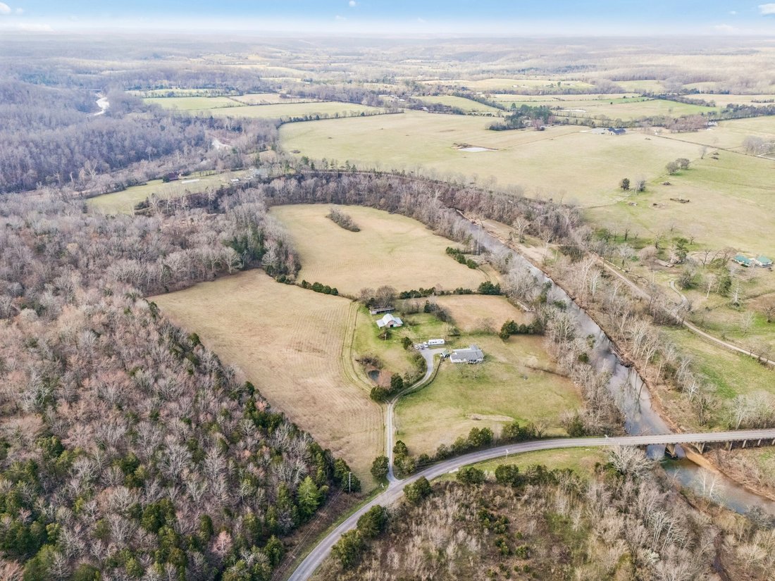 House in Nunnelly, Tennessee, United States 5 - 17390842