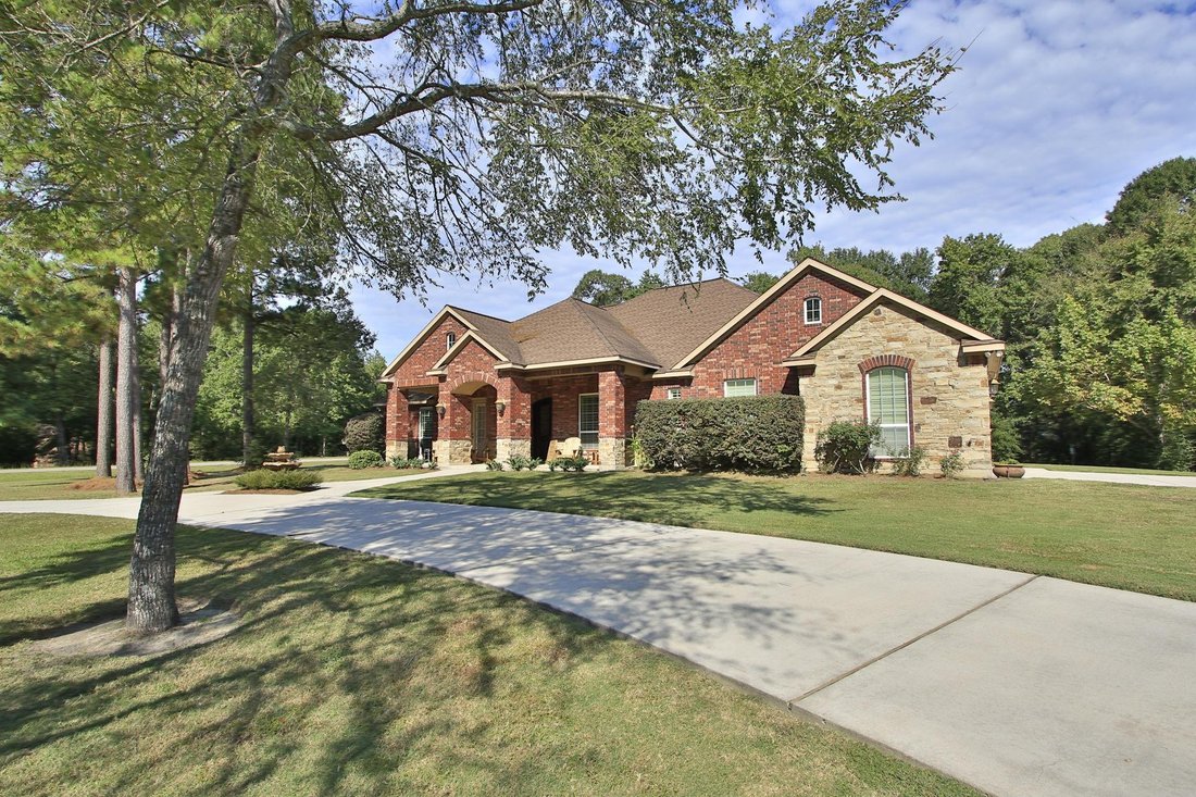 House in Willis, Texas, United States 2 - 17390757