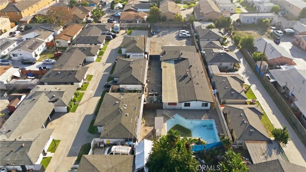 Bell, California, United States 2 - 16975389